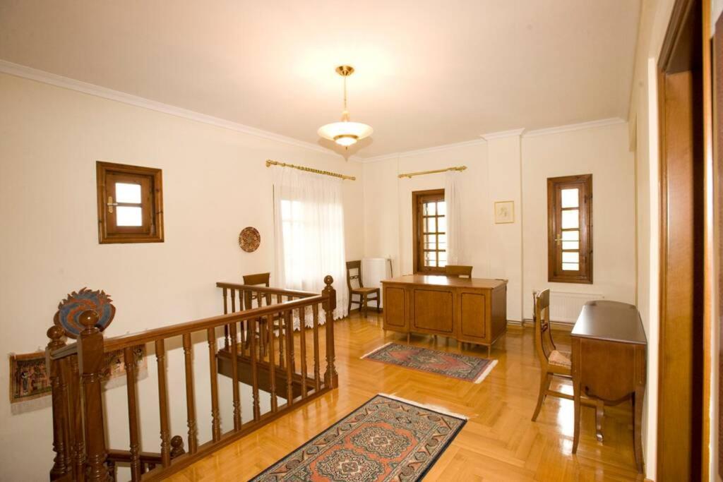 Traditional Macedonian Mansion In Peraia Villa Thessaloníki Eksteriør billede